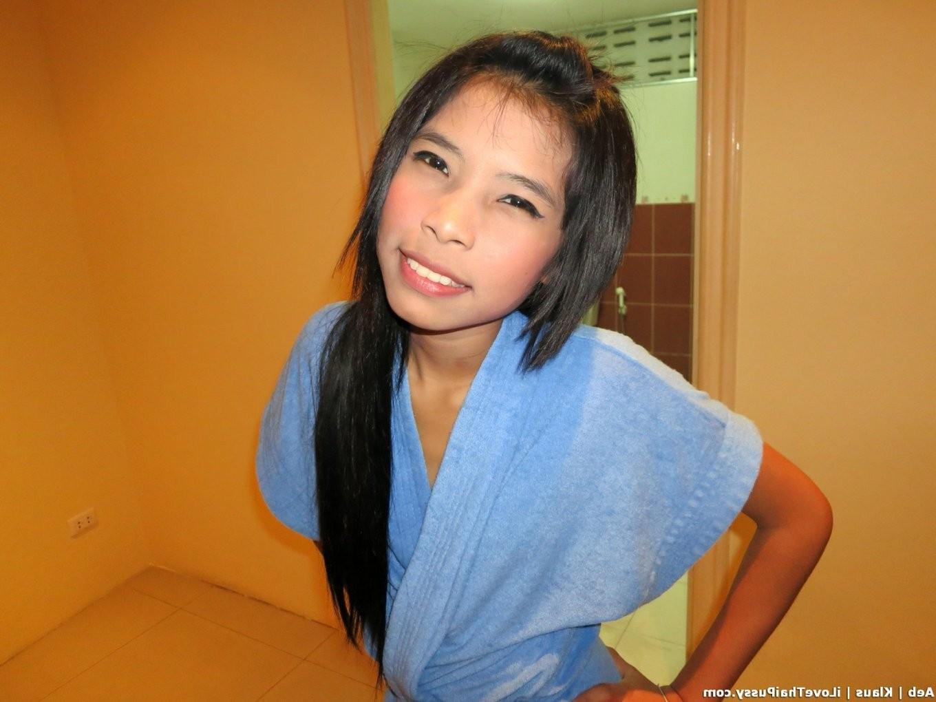 25P Hot Teen Gogo hooker from thailand fucked bareback no condom crazy asian slut