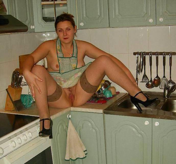 13P Kitchen Pussies