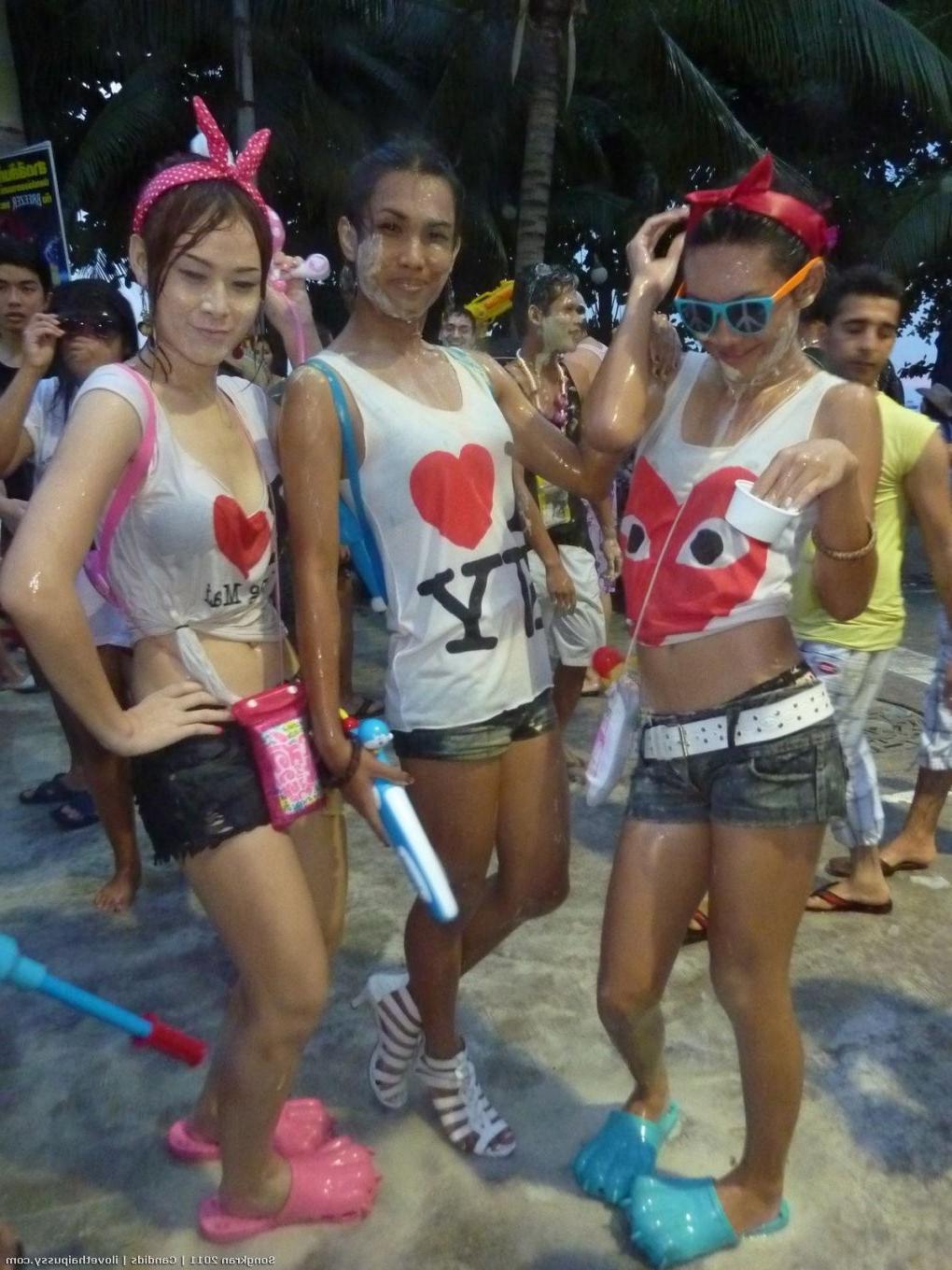 24P Sweet thai teen slut loves fucking no condom risky sex with tourists asian pussy