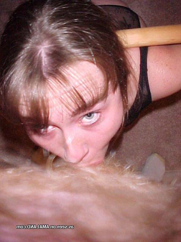 15P Giving a kinky BJ