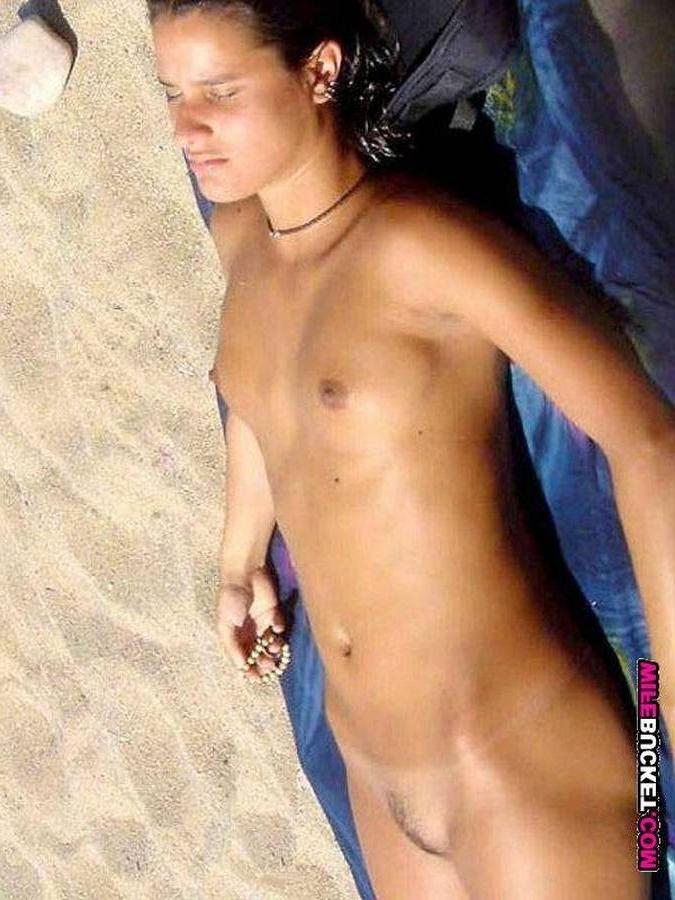 25P Naughty private pics of amateur wives girlfriends