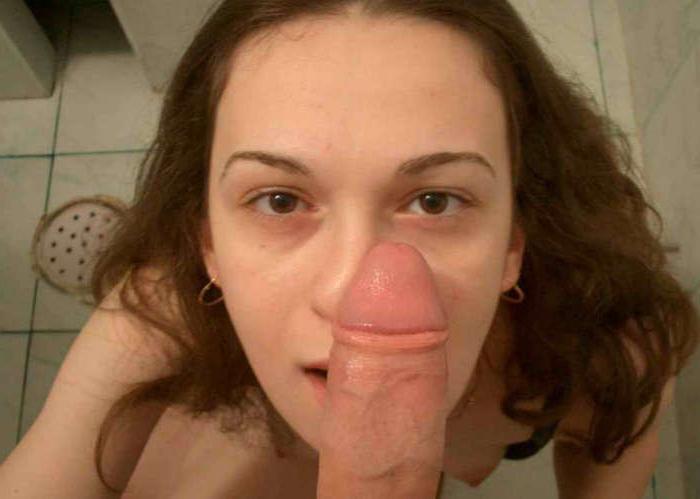 15P GFs give blowjob