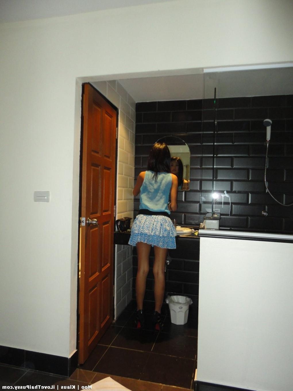 25P Shy Thai Whore paid to fuck a sex tourist no condom risky amateur fucking asian 