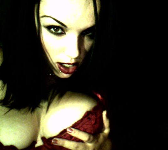 16P Pics of goth chick stripping