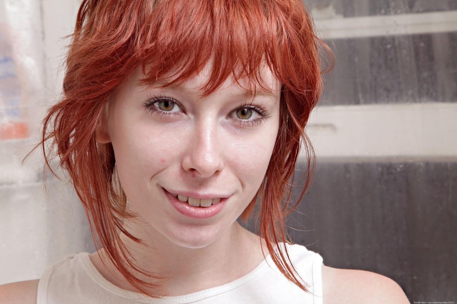 15P Redhead cutie Zoey Nixon gets naked in shower