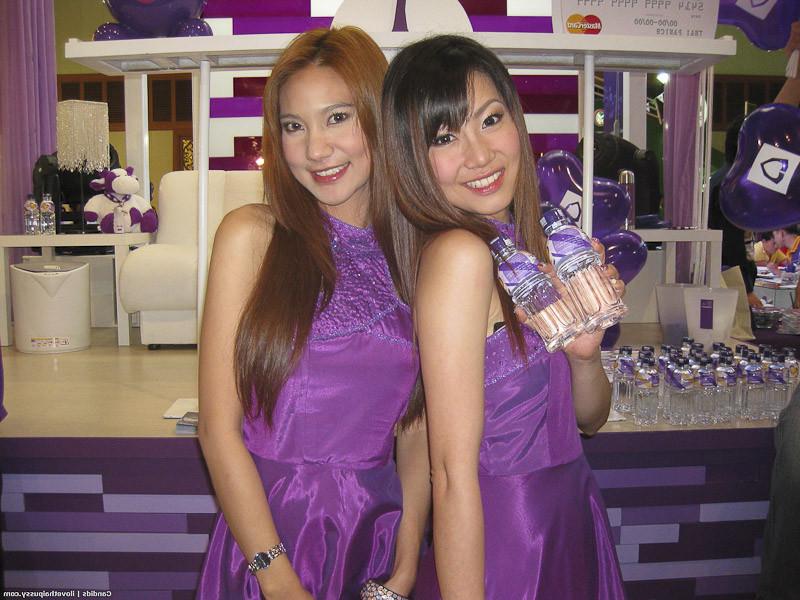 25P Thailands sexiest girls exposed in public places hot asian models and hookers