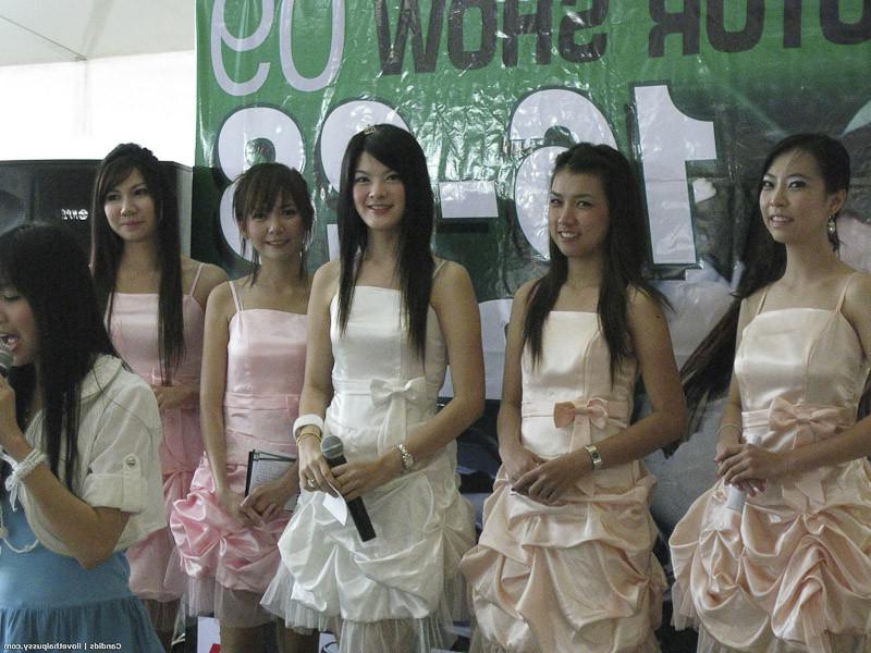 25P Thailands sexiest girls exposed in public places hot asian models and hookers