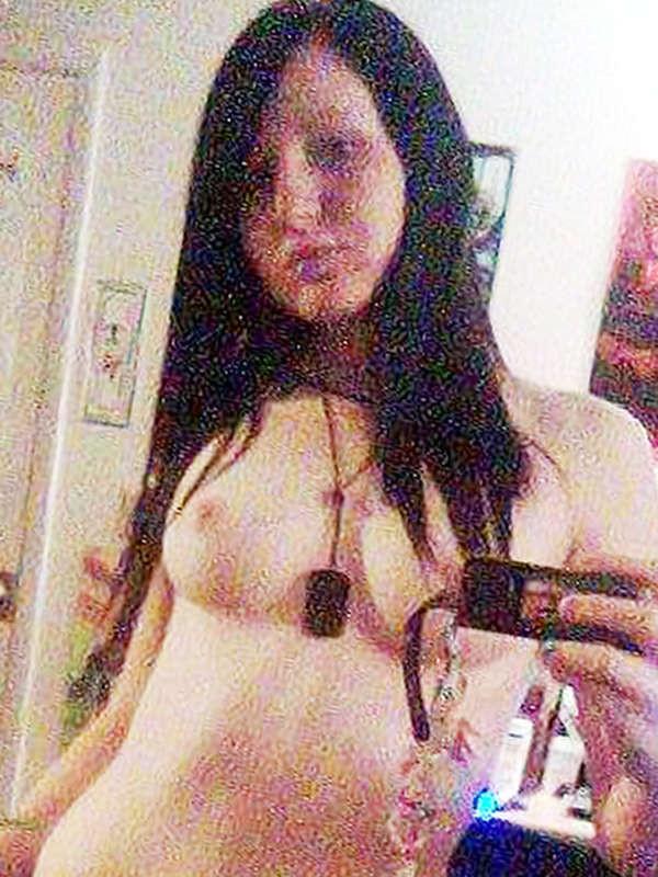15P Hot amateur sexy gothic girlfriend