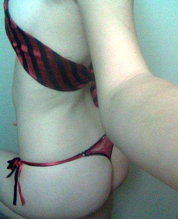 15P Hot amateur sexy gothic girlfriend