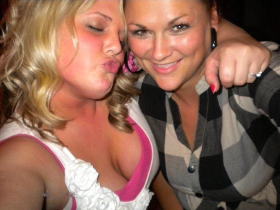 10P Bbw frat chicks with big tits partying out
