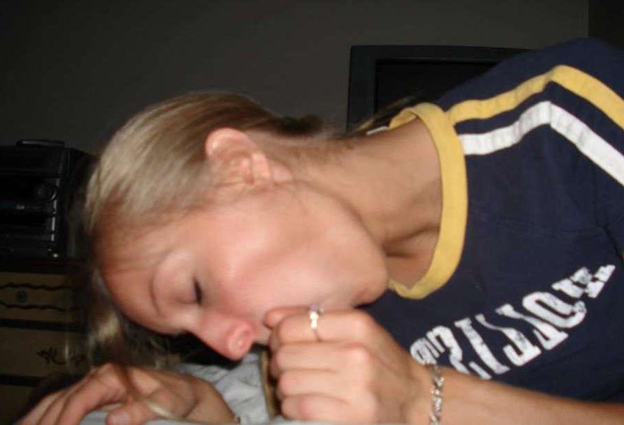 15P Giving hot blowjobs