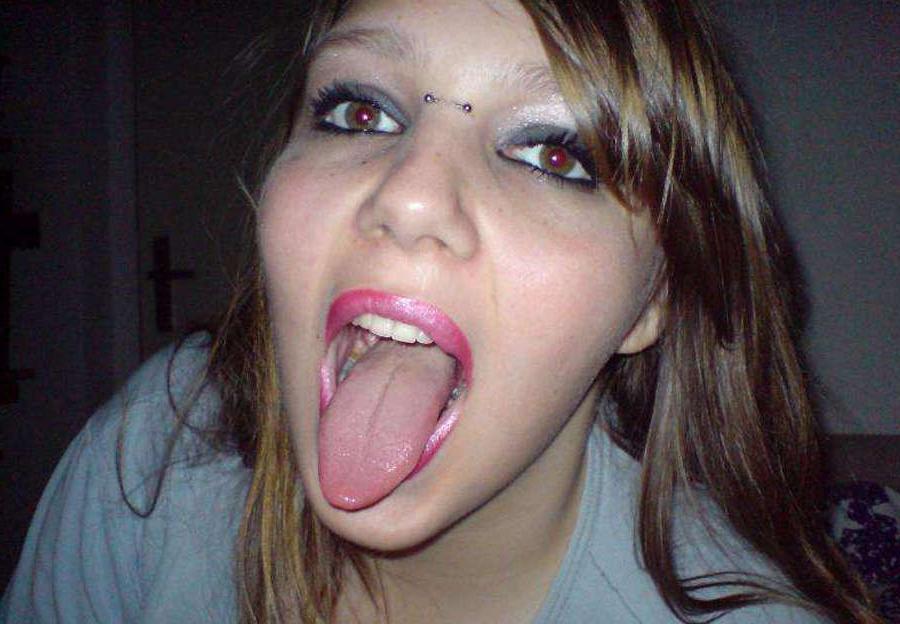 15P Giving hot blowjobs