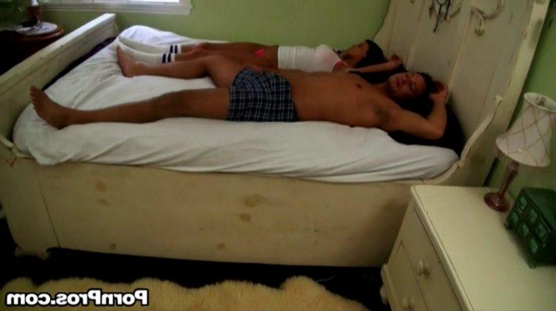 16P Whitney Westgate and Alexis Monroe share a cock