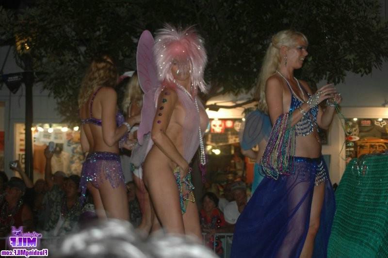 15P Mature Mardi Gras Flashing Milfs Exposing Big Older Tits In Public Voyeur Fantas