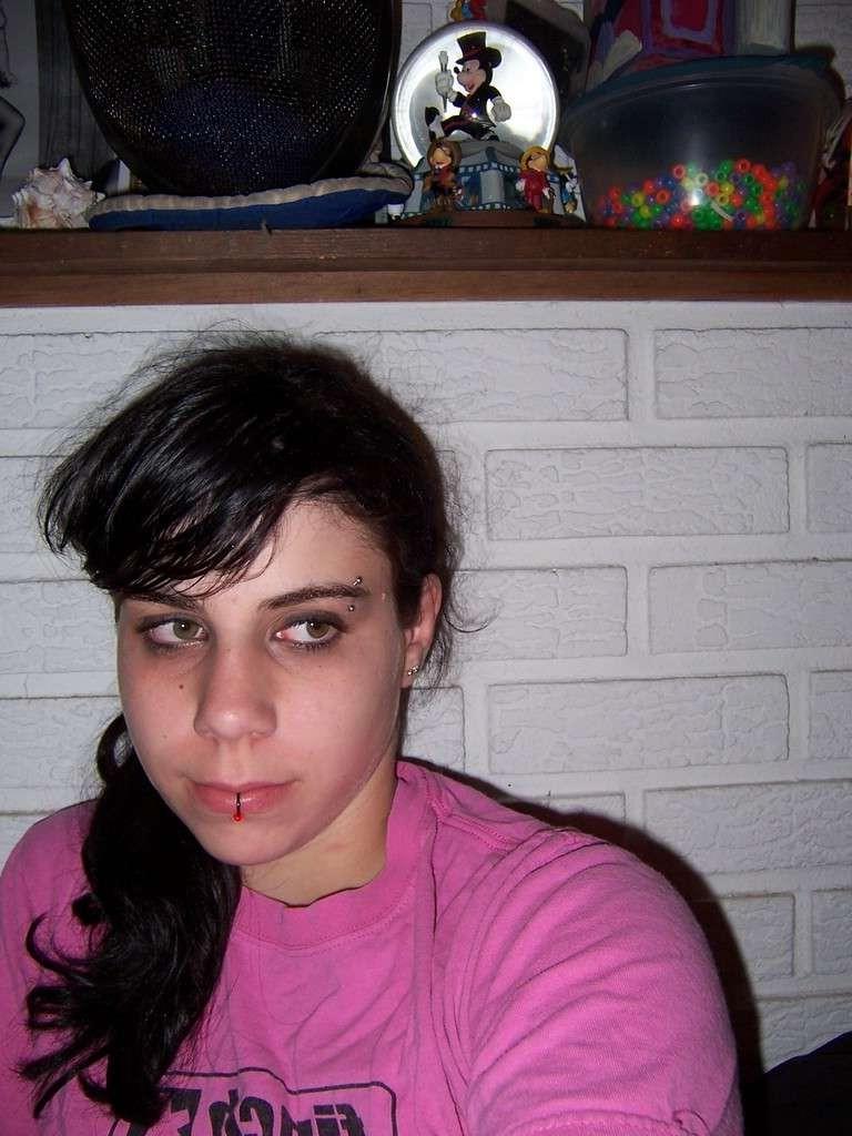 15P Posing naked goth chick