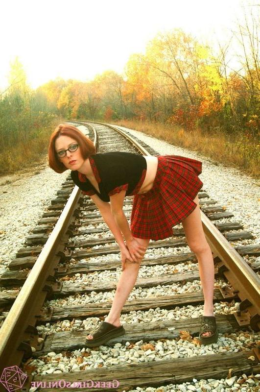 15P Hot nerdy geek girl