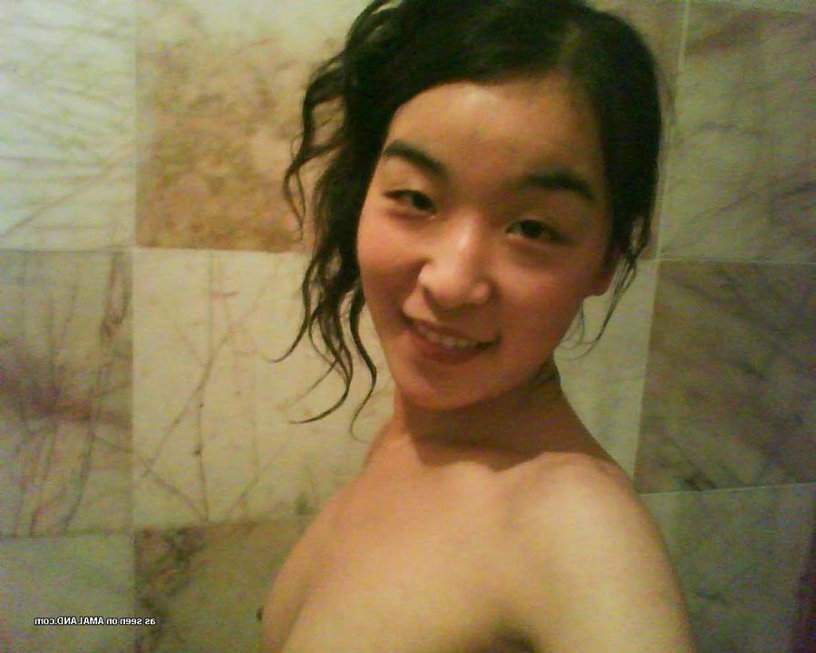 15P Picture set of a Korean tease feeling horny
