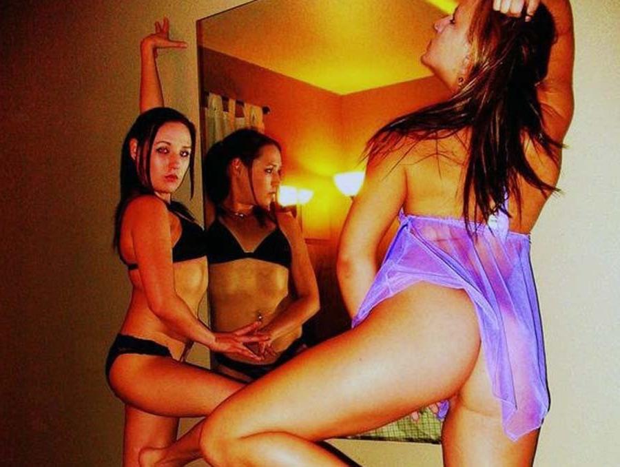 15P Picture gallery of steamy hot playful lesbo teens 