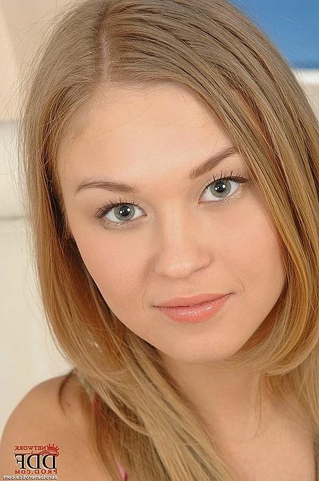 16P Barbamiska blonde teen flashing her natural tits and masturbates