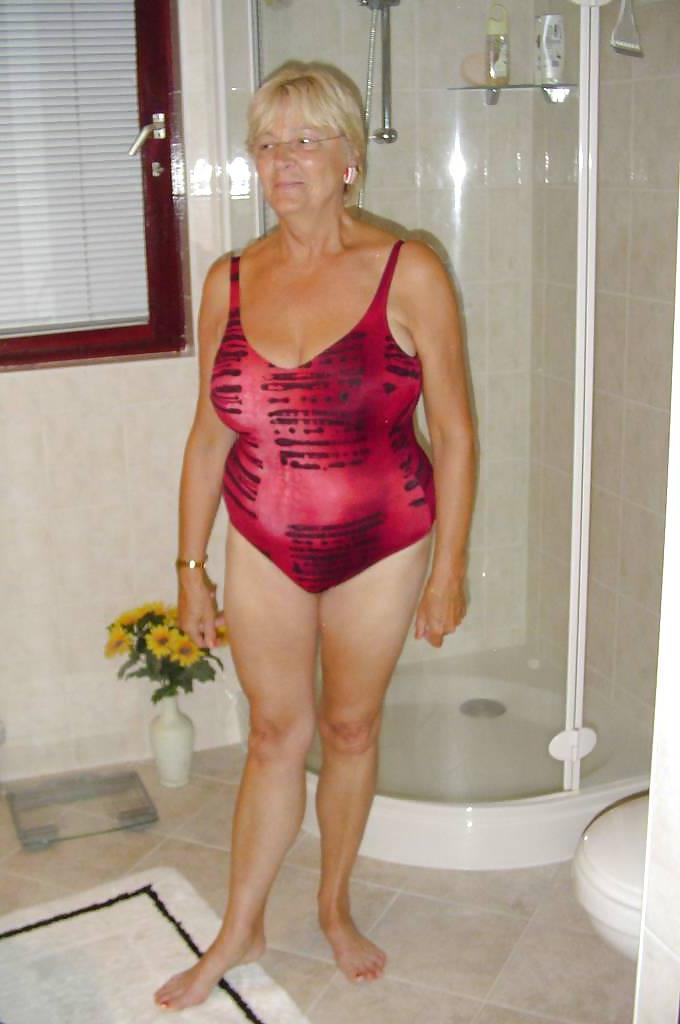 25P Mature-BBW-Ladies 92