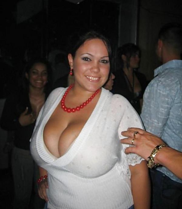 19P Big tits cleavage