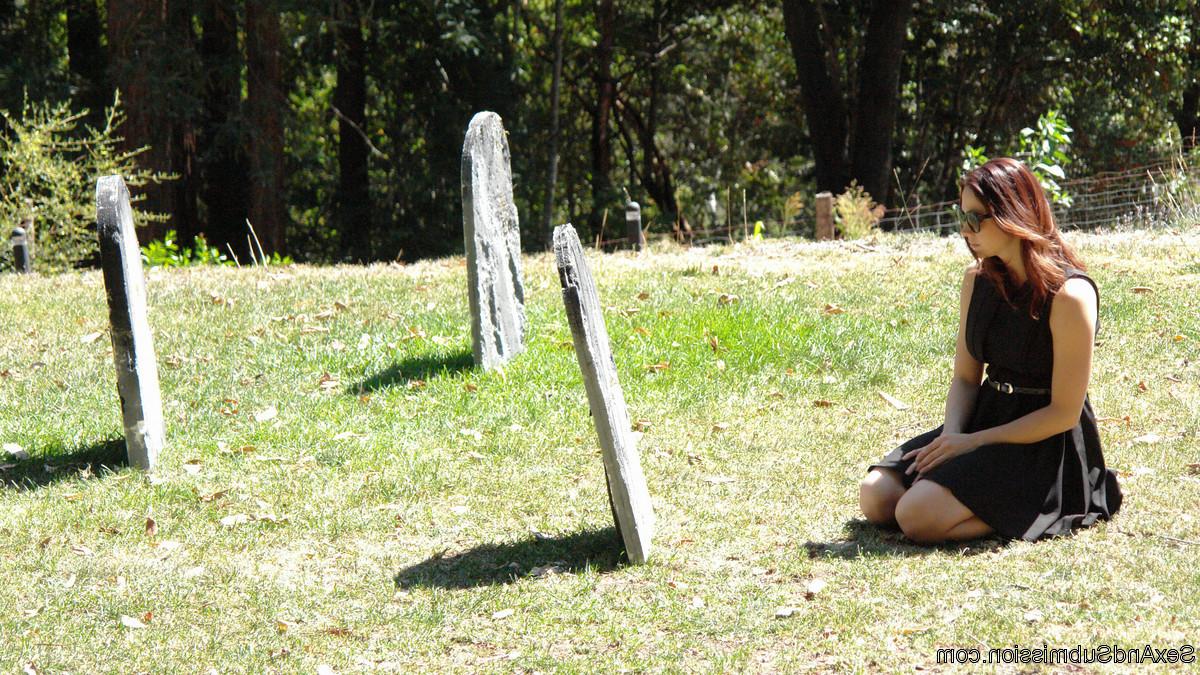 20P Snooping reporter Chanel Preston and sacrificial virgin Iris Rose are hunted thr