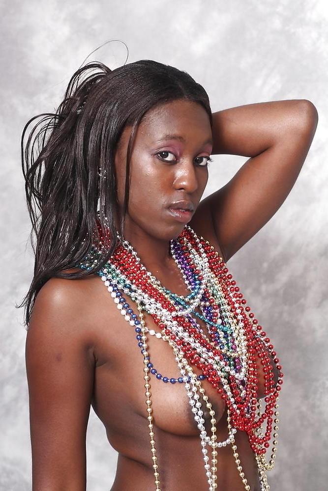 25P BLACK & EBONY GIRLS - HOTTER THAN HOT 01