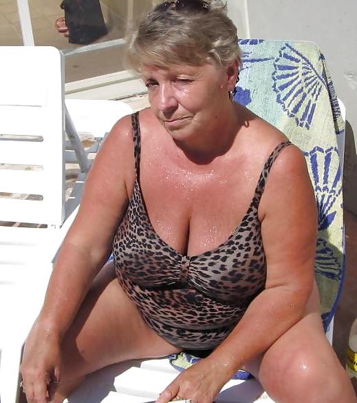 25P Mature-BBW-Ladies 91