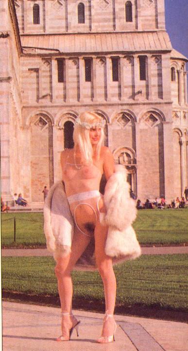 12P Cicciolina in Vintage XXX Porn Pics