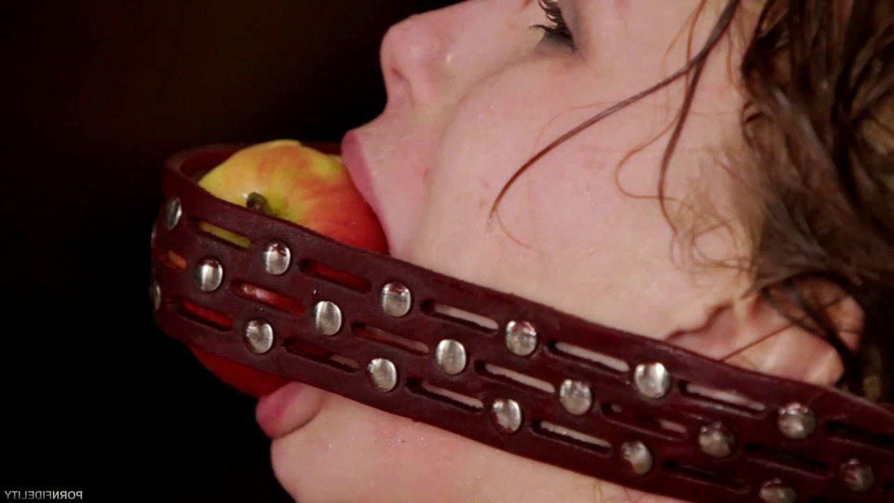 16P Redhead Brooklyn Lee tied up and assfucked hard