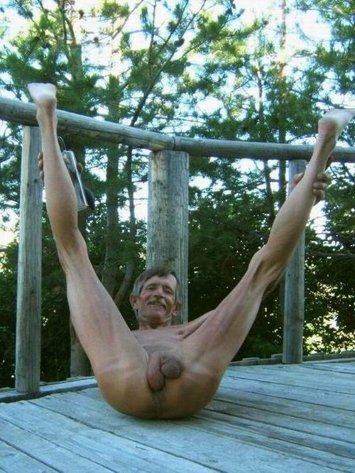 20P kinky guy gets fisted his ass and pumping