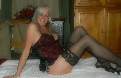 6P Sexy Grey Hair Gilf 