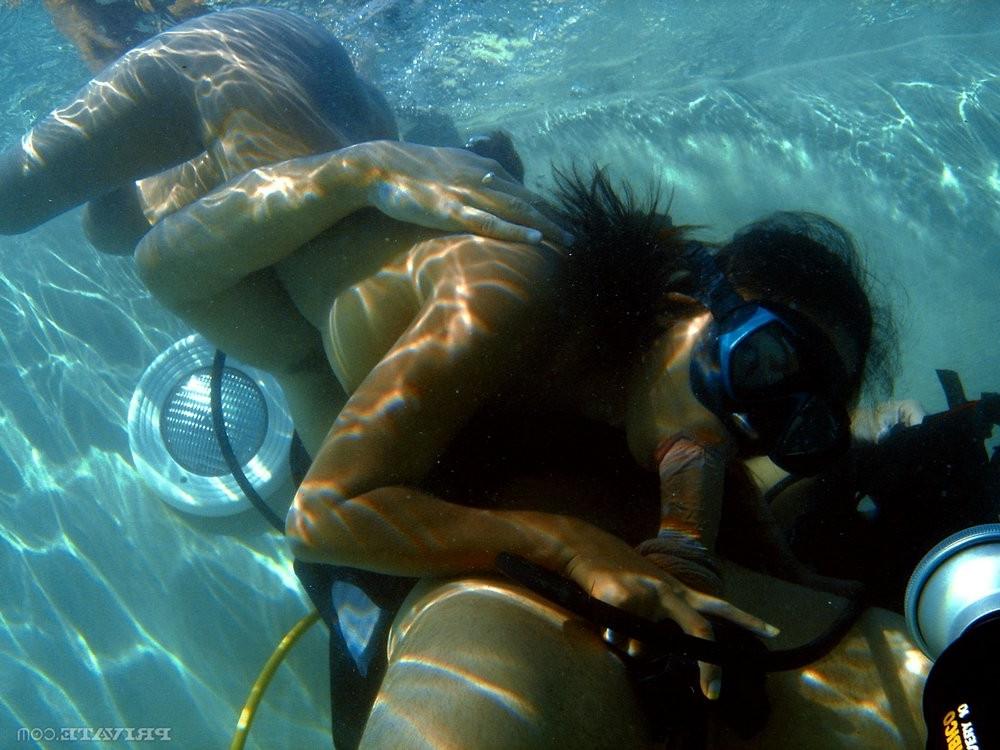 15P Underwater blowjob and fucking with this horny Asian Priva