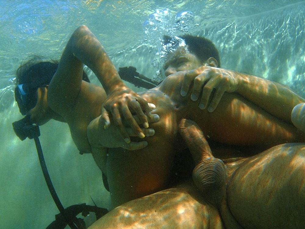 15P Underwater blowjob and fucking with this horny Asian Priva