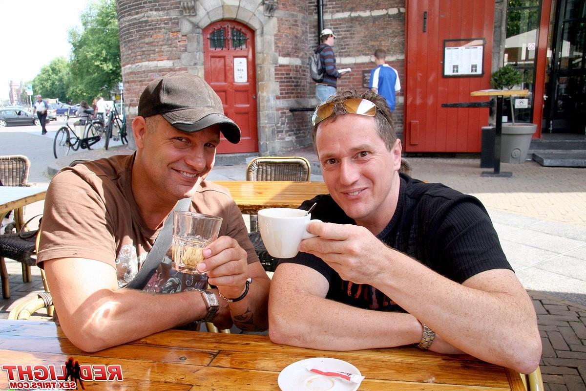 14P Asian hooker making money of a Danish tourist guy