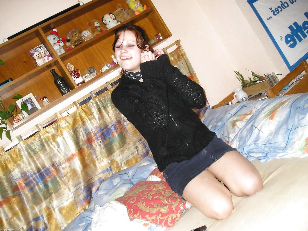 24P Ex-gf Col - Shy Gothic Studentin (2of2)