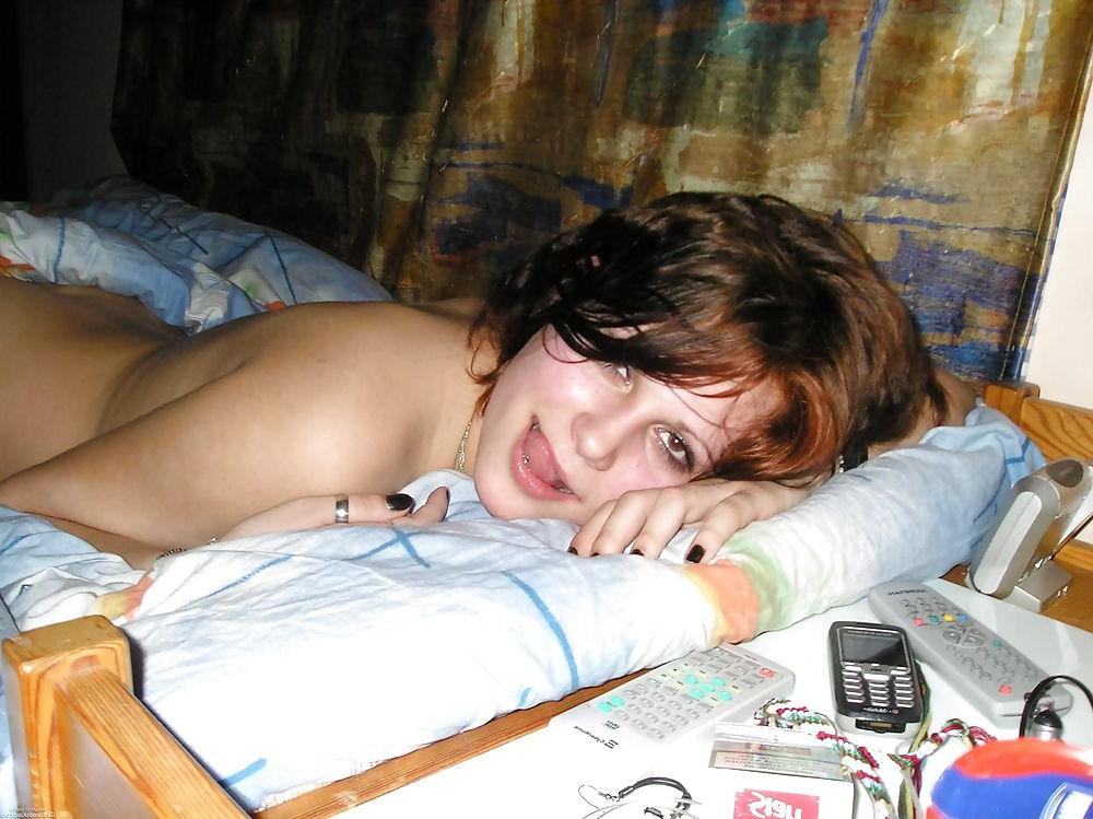 24P Ex-gf Col - Shy Gothic Studentin (2of2)