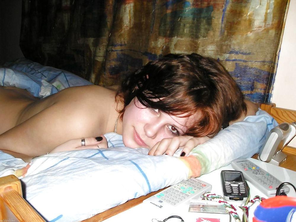 24P Ex-gf Col - Shy Gothic Studentin (2of2)