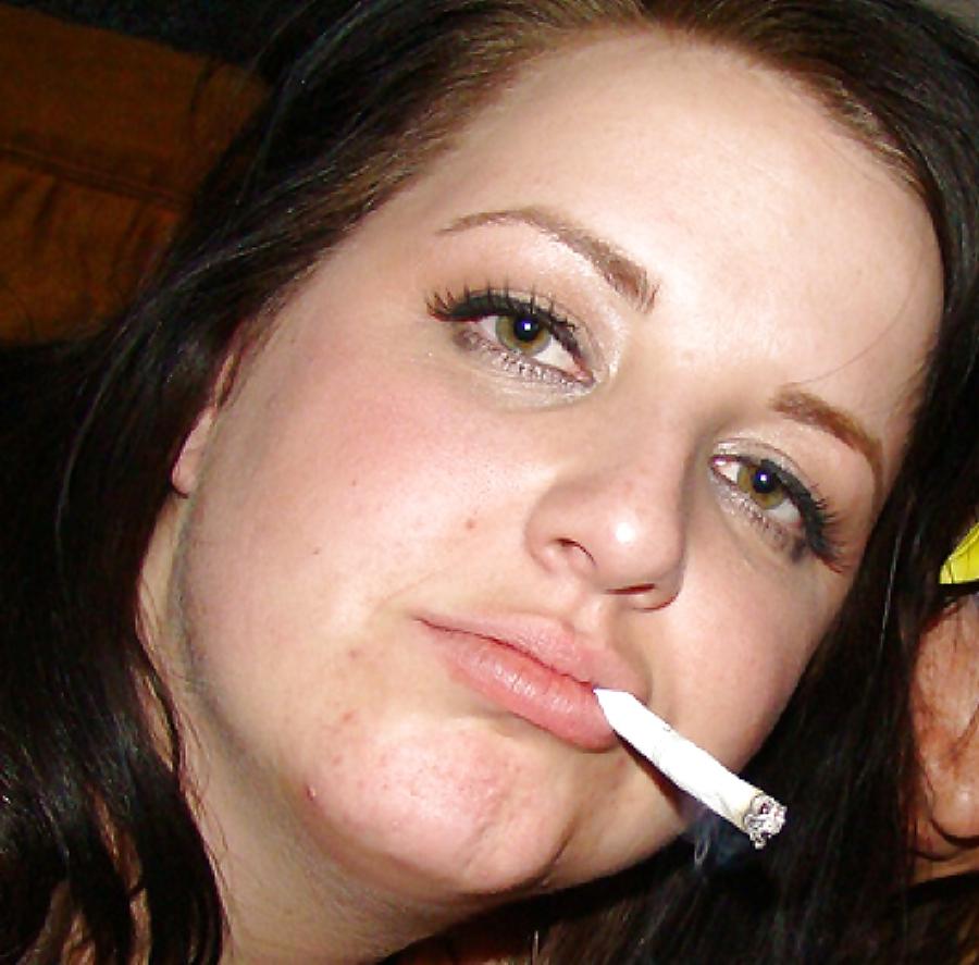 22P Dangling BBW smoking fetish