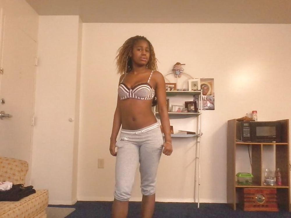 10P Sexy french black slut