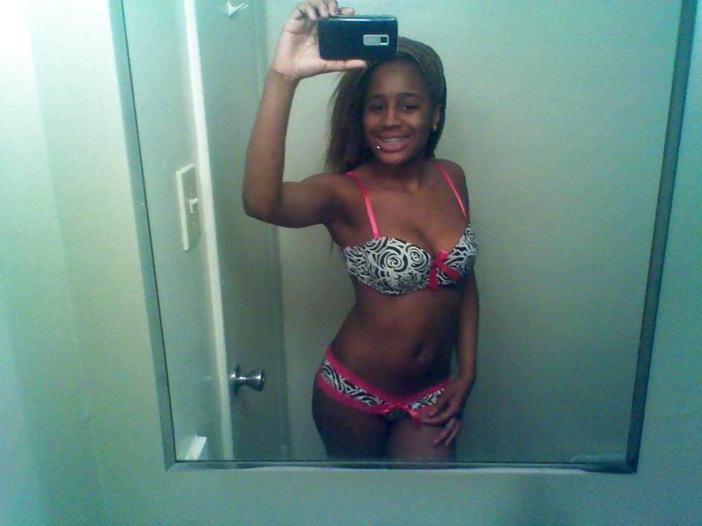 10P Sexy french black slut