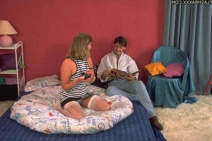 16P Retro euro babe gets fucked in the ass