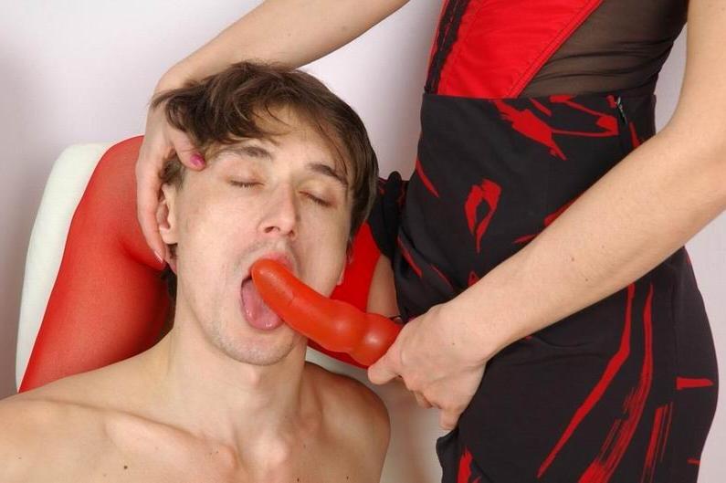 16P guy anal fucked by a strap-on in femdom action