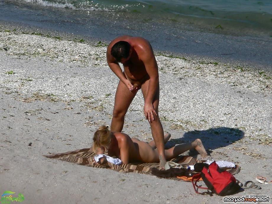 9P Fucking her in public