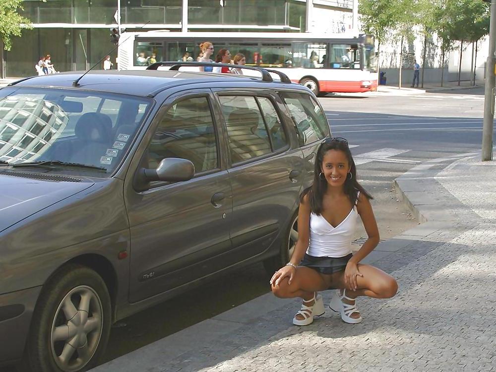 25P FLASHING IN PUBLIC - ANDREA