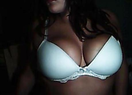 25P I love big tits and cleavage