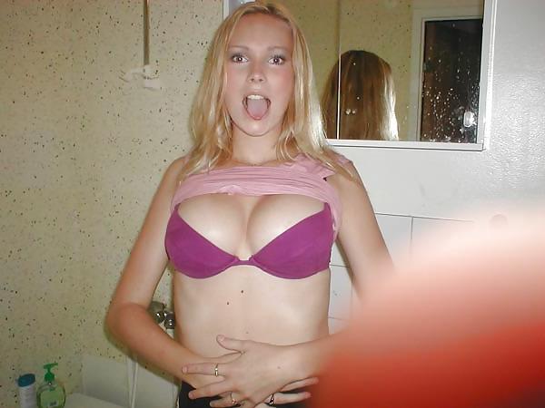 25P I love big tits and cleavage