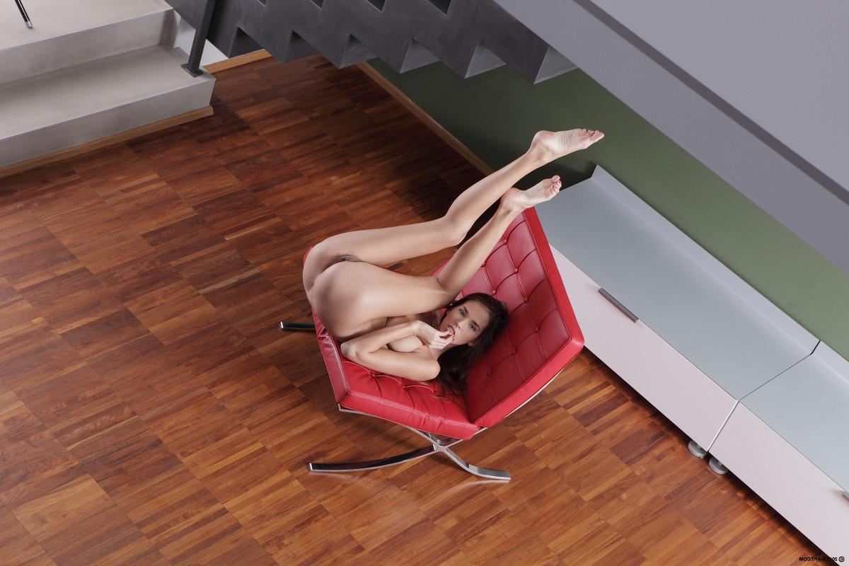 16P Beautiful teen modelnig