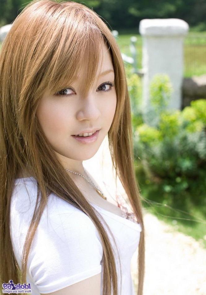 15P Gorgeous asian Ria Sakurai shows her ass and pussy