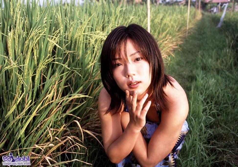 15P Japanese cutie Bunko Kanazawa shows tits and pussy